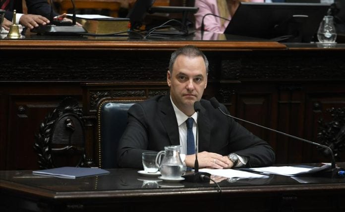 El Congreso debate sobre el futuro de Manuel Adorni