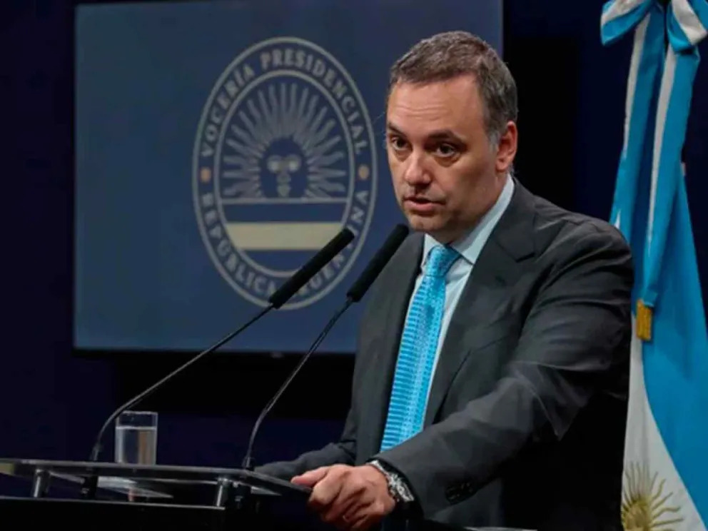 Adorni presentó su declaración jurada de bienes y dejó mas dudas que certezas