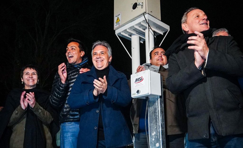 El Gobernador Martín Llaryora, inauguró la iluminación del primer tramo de la Circunvalación de Río Cuarto