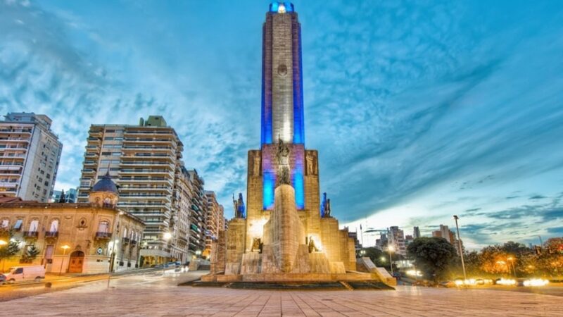 El Presidente Milei se mostrará con Adorni mañana en Rosario por el Día de la Bandera