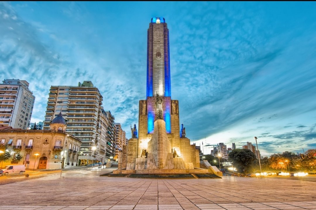 El Presidente Milei se mostrará con Adorni mañana en Rosario por el Día de la Bandera