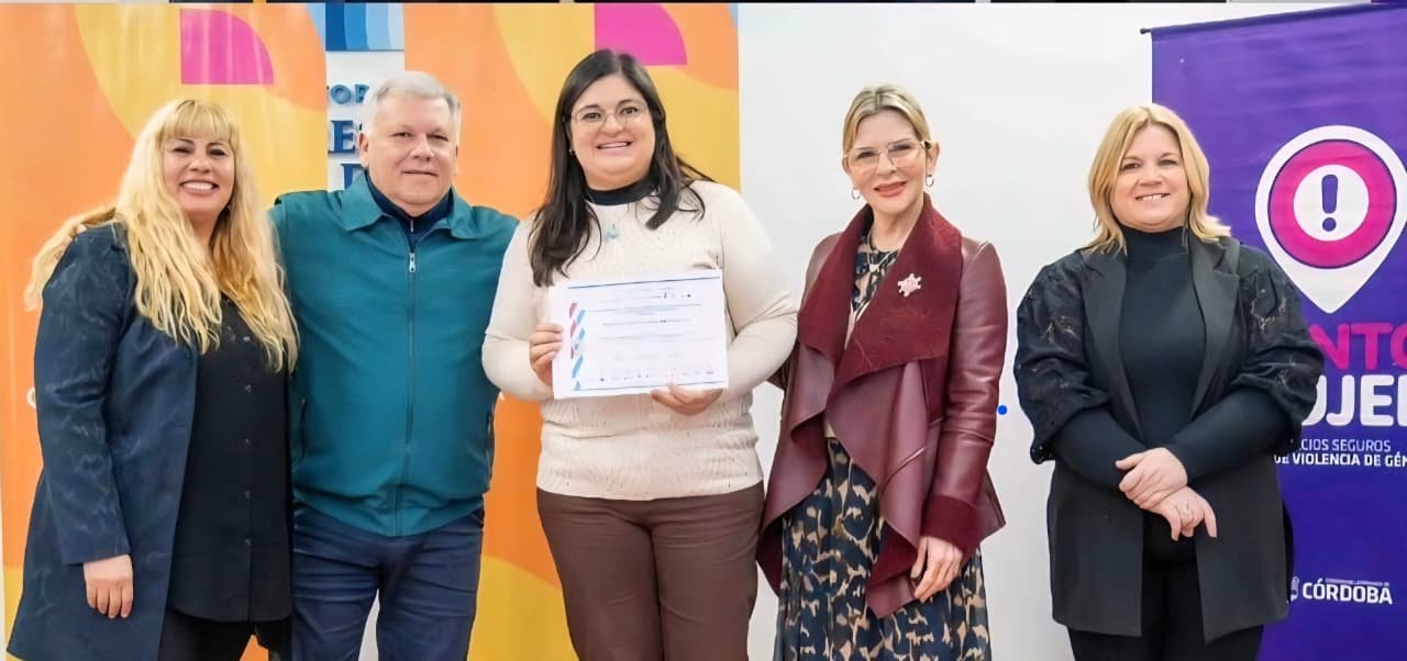 Arroyito: 47 mujeres recibieron su certificado y 60 ya cursan la edición 2026