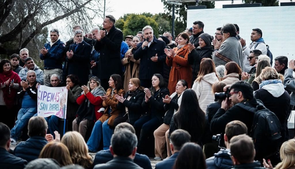 Córdoba Capital: El Gobernador Llaryora incorporó a 90 barrios al programa Cordobeses en Alerta