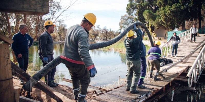 Parque Sarmiento: ponen en valor el puente que conecta la Isla Encantada con la Isla Crisol