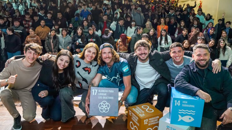Sentir, conectar y actuar: la sexta edición de Re-Conversar reunió a más de 350 jóvenes