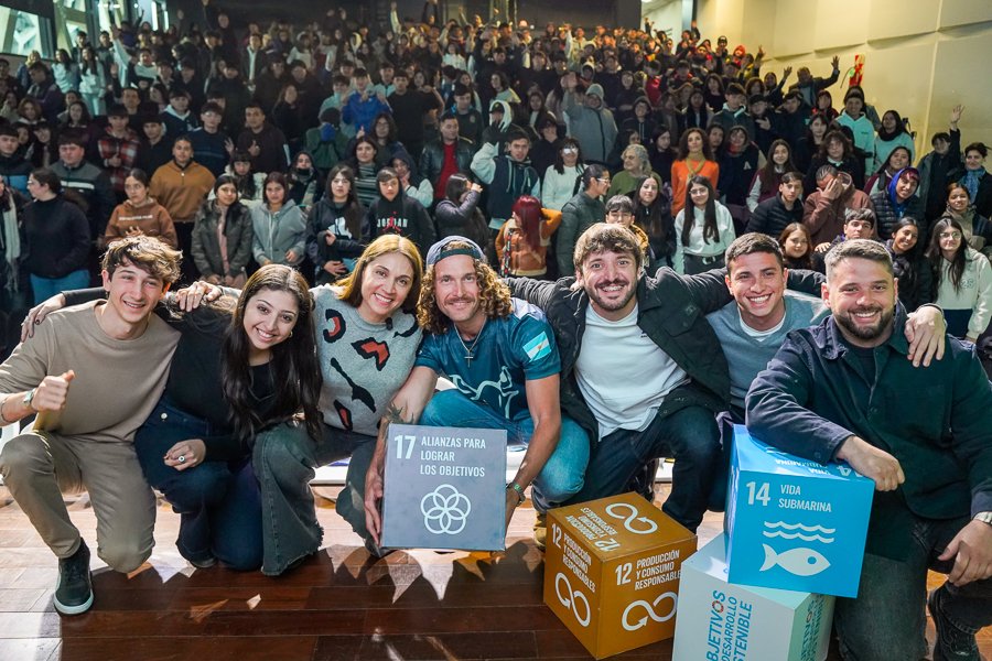 Sentir, conectar y actuar: la sexta edición de Re-Conversar reunió a más de 350 jóvenes